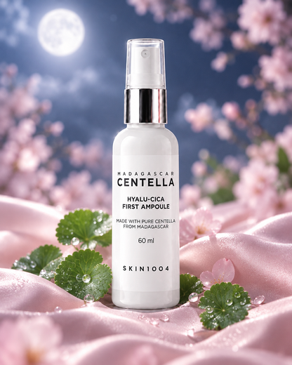 Sérum hidratante de centella Hyalu-Cica Dalbit Beauty sobre satín rosa con luz de luna